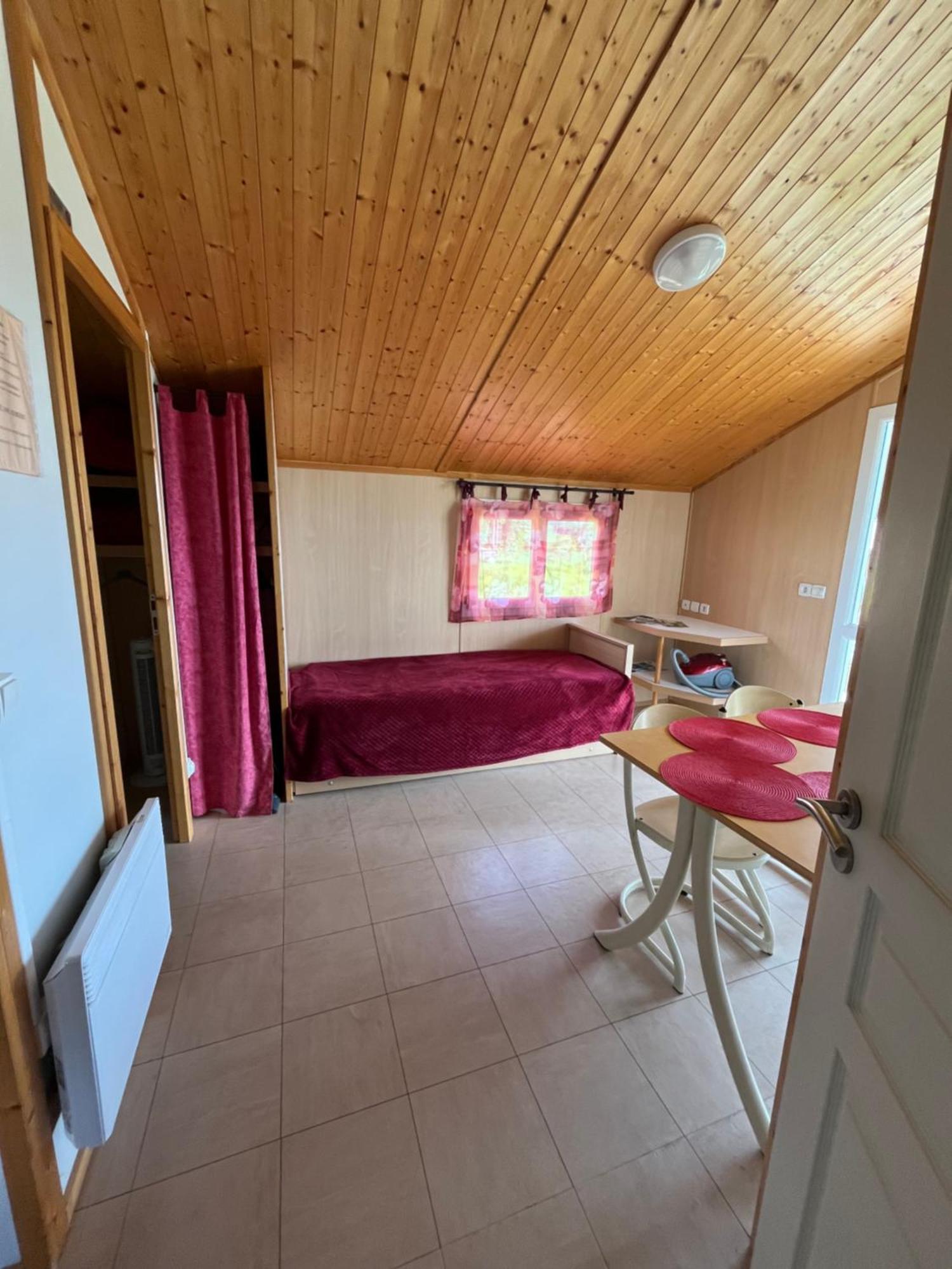 Les Chalets Du Piou Bussieres  Exterior photo